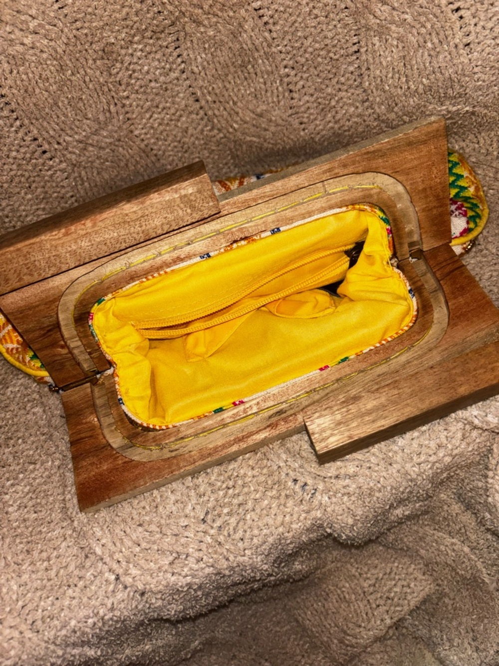 Chloe & Lex Boho Wooden Frame Clutch Colorful Embroidered Woven Fabric - Picture 3 of 6